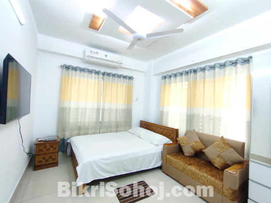 Premium Furnished 1bhk Apartment For Rent In Bashundhara R/A